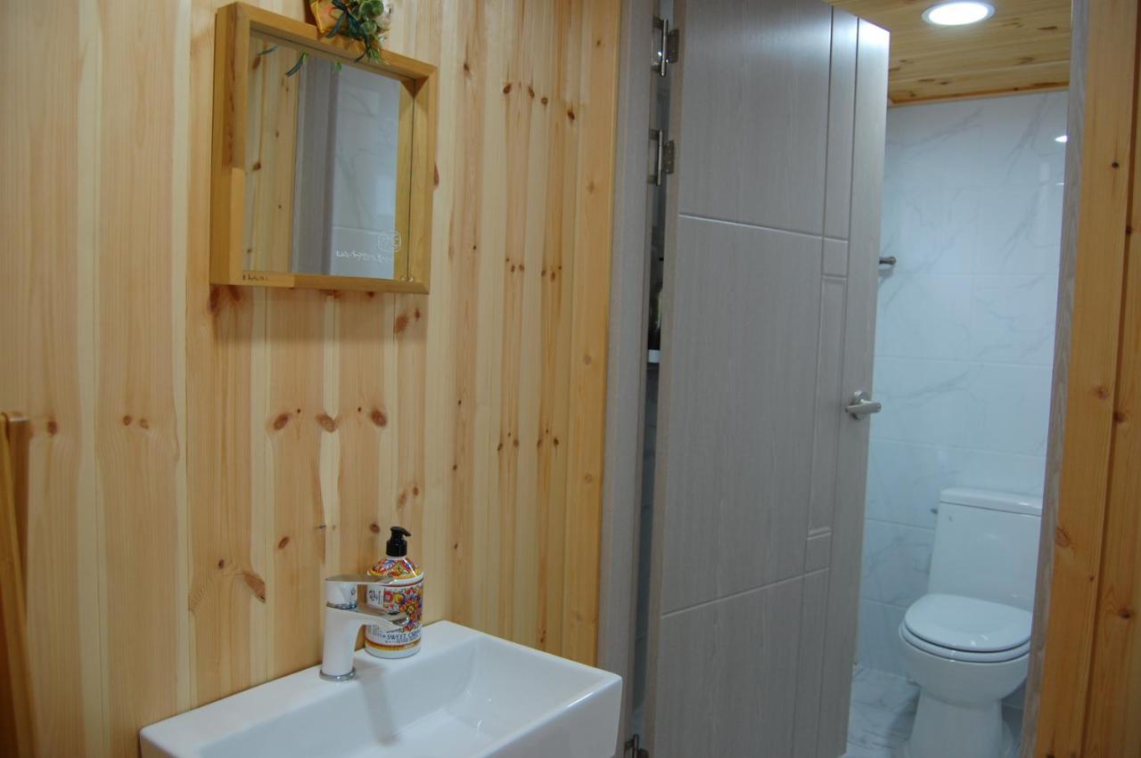 Wolyeongchae Hotell Andong Exteriör bild