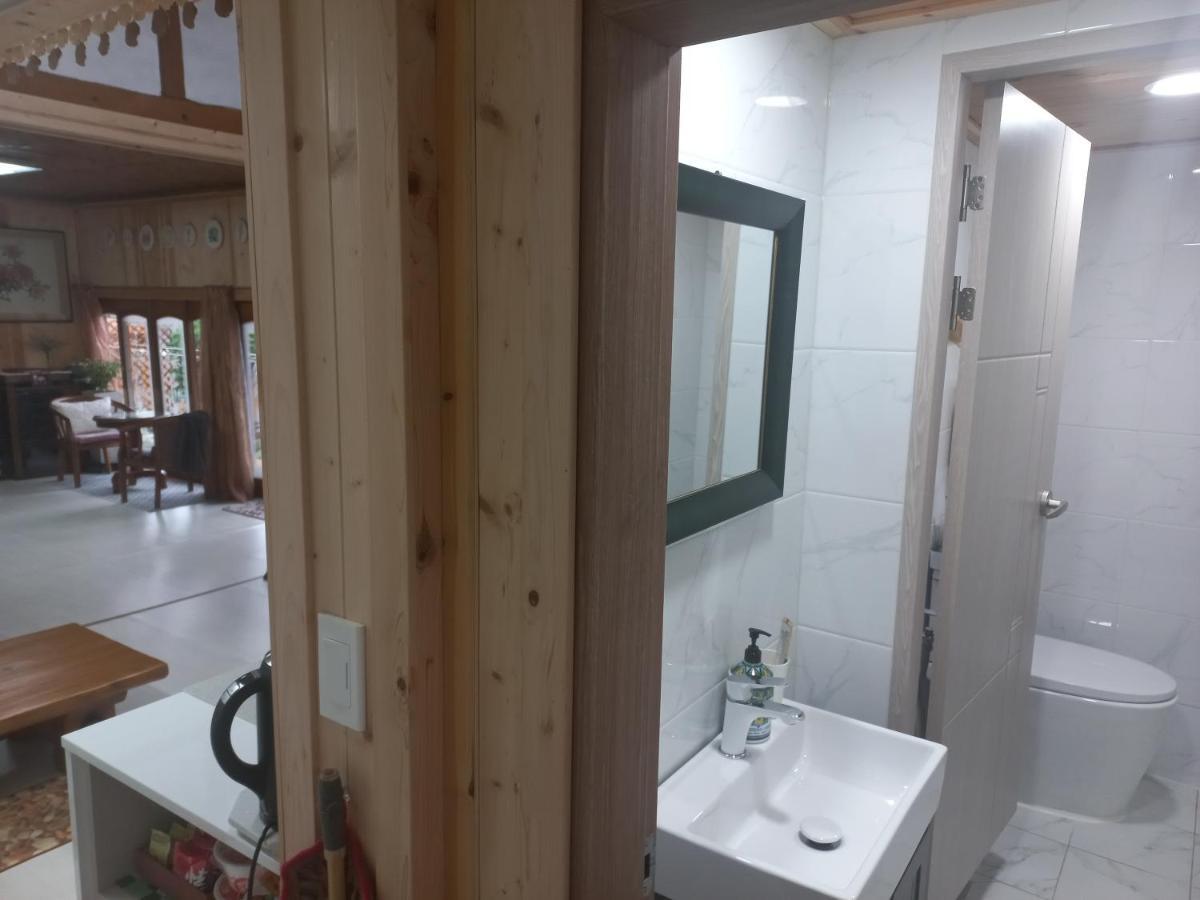 Wolyeongchae Hotell Andong Exteriör bild
